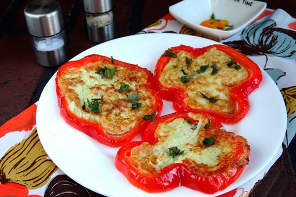 Кабачковые оладьи в болгарском перце