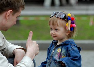 Учим ребенка слушаться и уважать маму с папой