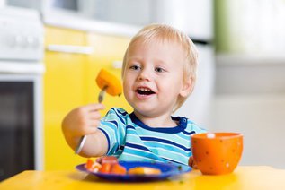 Как привить ребенку правильные пищевые привычки
